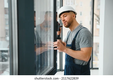 Glass works in Dubai